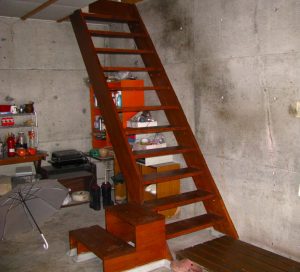 架け替え後の階段